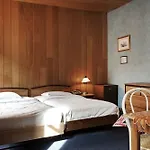 Hotel Central Hotel 2*